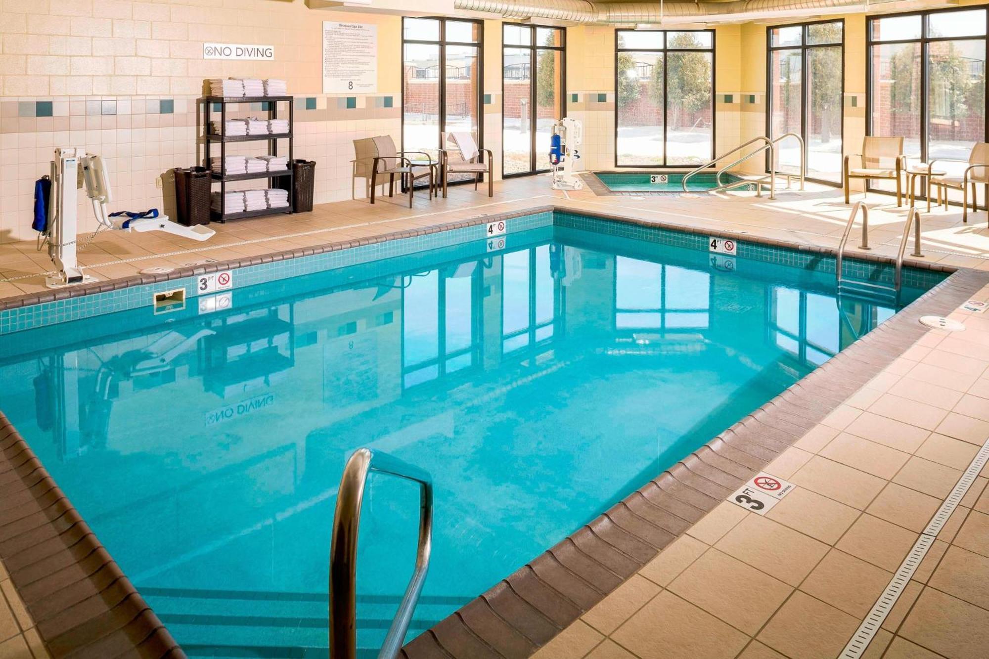 Courtyard By Marriott Sioux Falls Ngoại thất bức ảnh