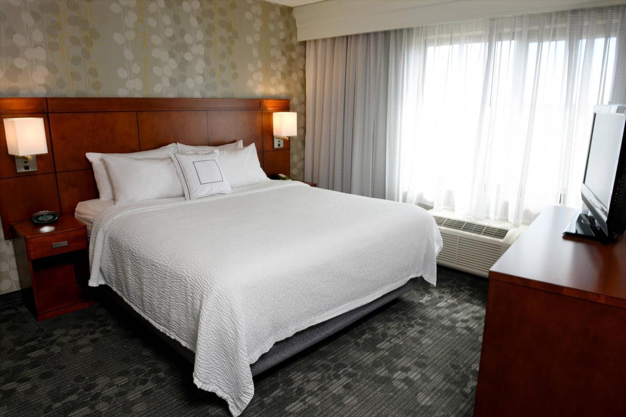 Courtyard By Marriott Sioux Falls Ngoại thất bức ảnh