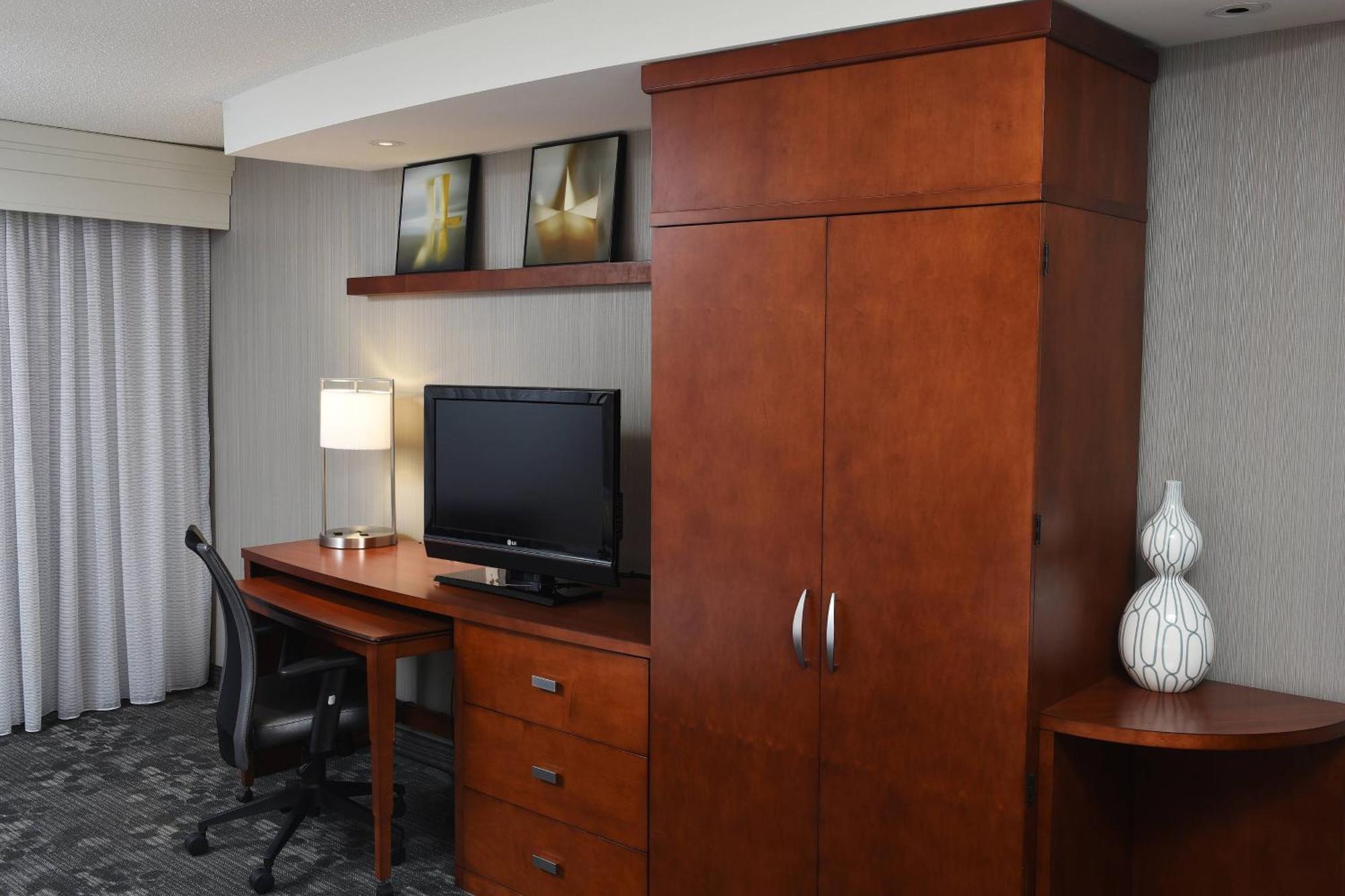 Courtyard By Marriott Sioux Falls Ngoại thất bức ảnh